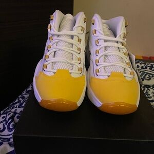 Reebok Question mid yellow toe